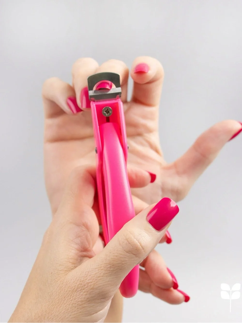 NIB Red Aspen Nail Dash Reshaper Tool